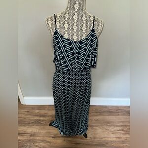 10 /$10 Trixxi Black and White Geometric Maxi Dress